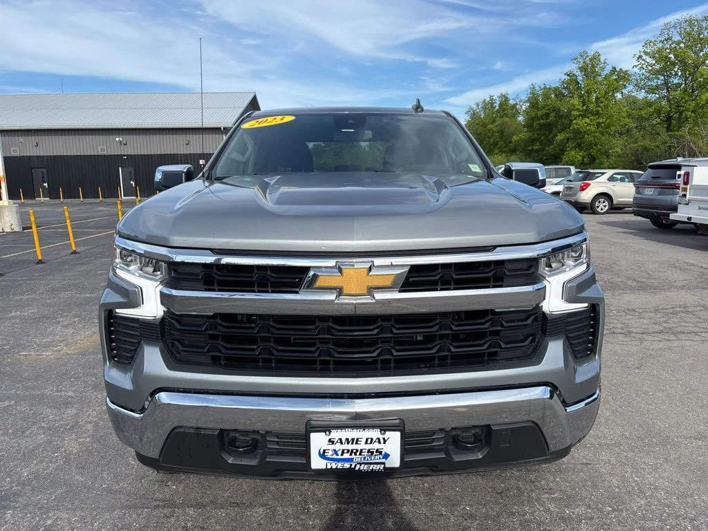 Used 2023 Gray Chevrolet LT image 2