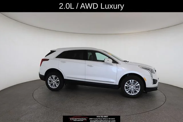 Used 2022 White Cadillac Luxury image 24