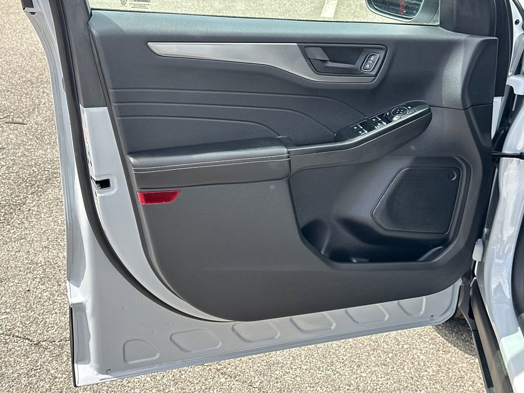 Used 2025 Silver Ford Active image 10