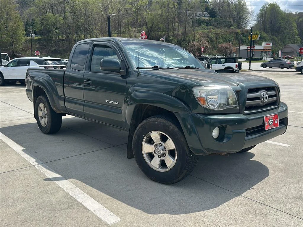 Used 2009 Pyrite Mica Toyota  image 1