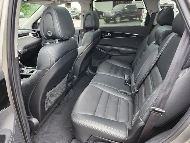Used 2016 Silver Kia SX image 13