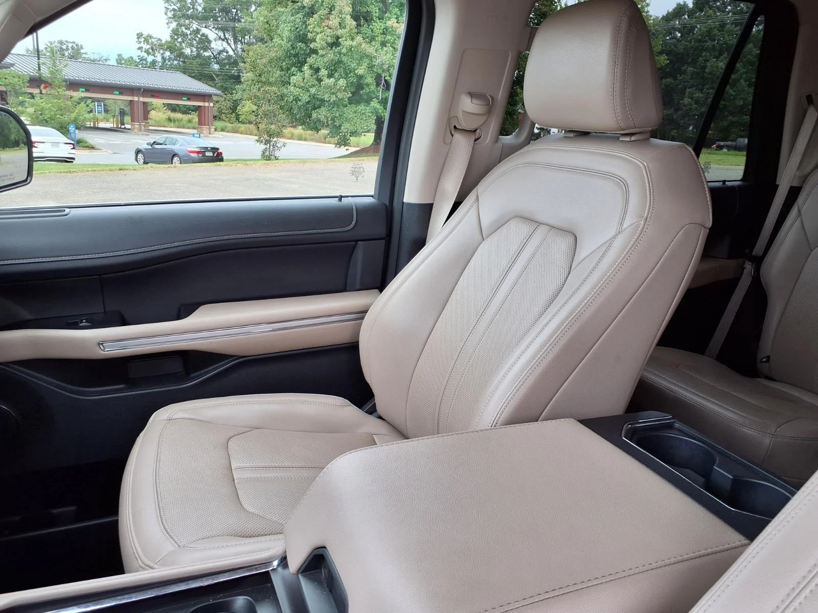 Used 2024 Wild Green Ford Limited image 22