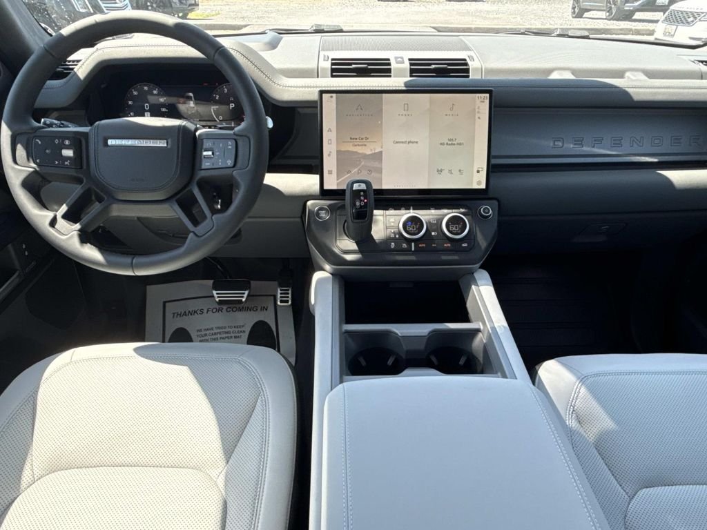 New 2026 Woolstone Green Land Rover X image 2