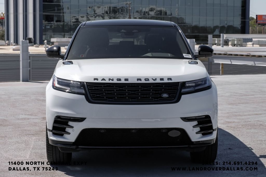 Used 2026 White Land Rover Dynamic SE image 5