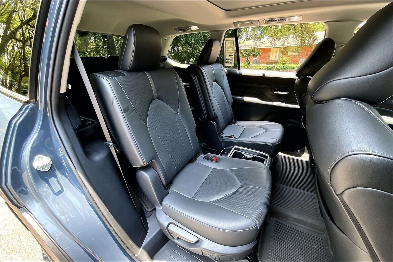 Used 2024 White Toyota Platinum image 22