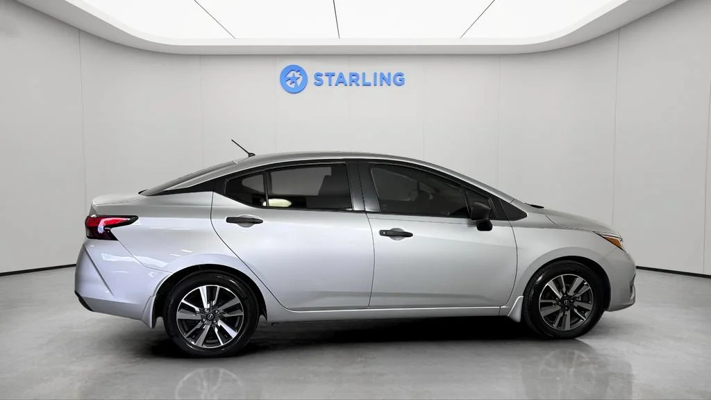 Used 2024  Nissan S image 11