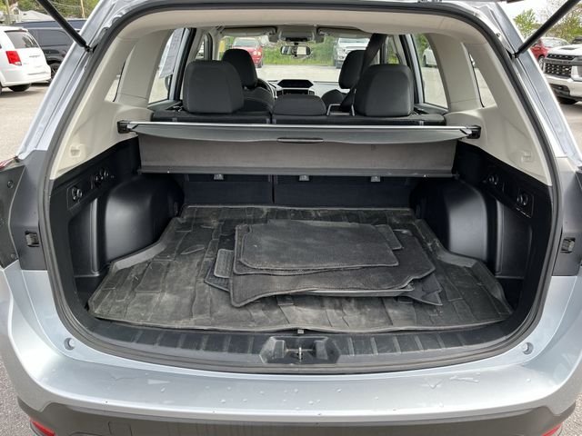 Used 2021 Silver Subaru Base image 21