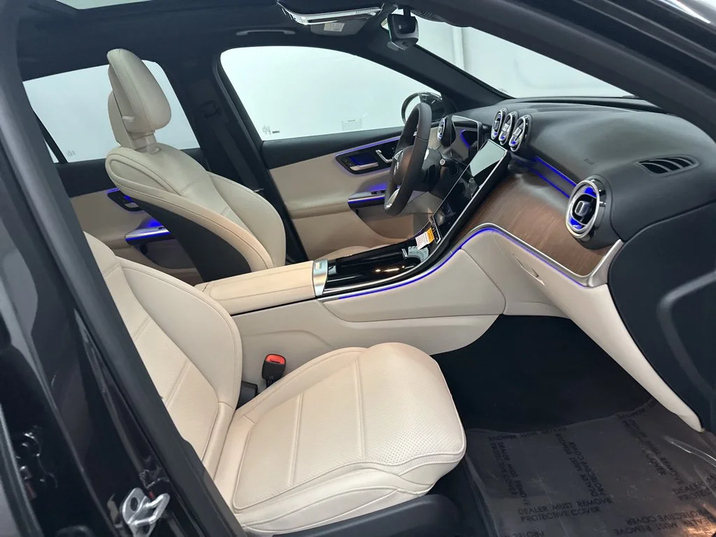 Used 2026 Gray Mercedes-Benz GLC 300 image 28