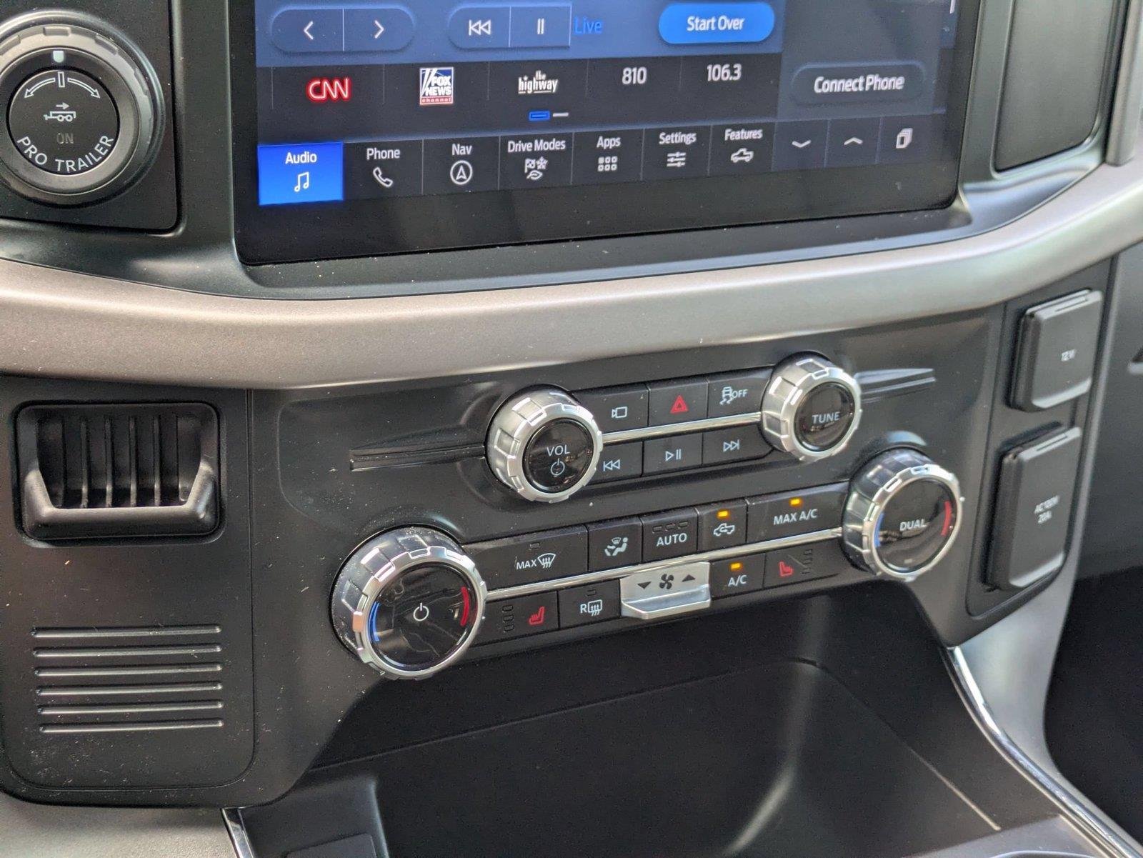 Used 2025 Oxford White Ford XLT image 23