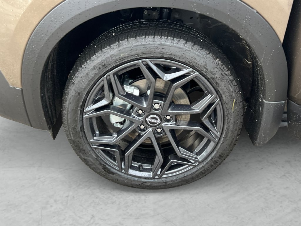 New 2027 Canyon Bronze Metallic Nissan SR image 24