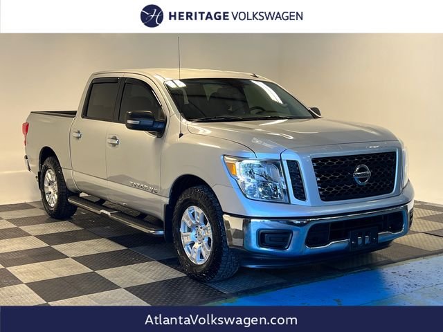 Silver 2019 Nissan Titan SV Crew Cab RWD Pickup Truck 4X2