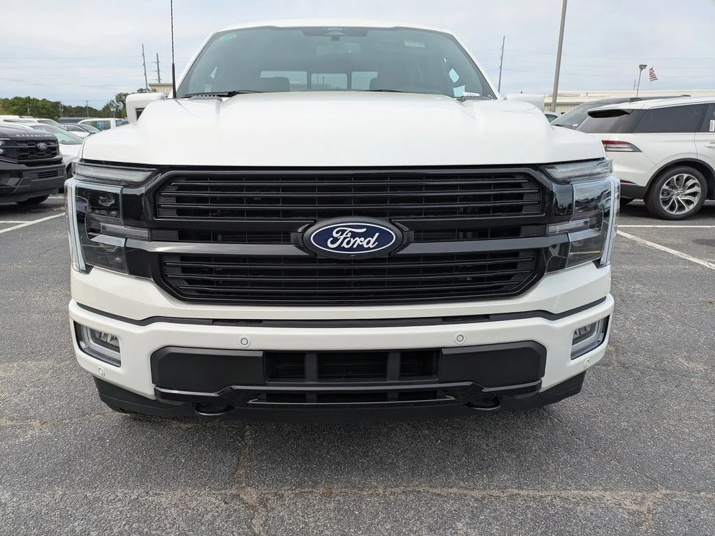 New 2026 Star White Metallic Tri-Coat Ford Platinum image 9