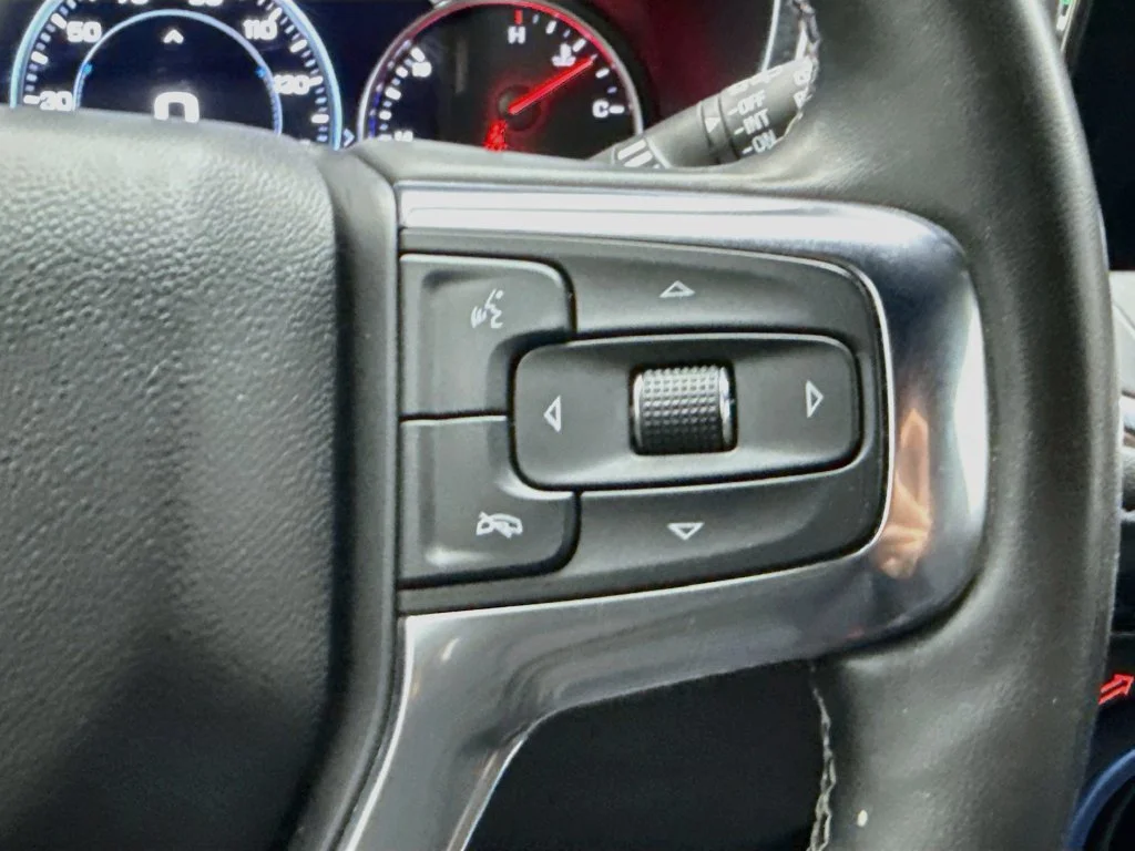 Used 2023 Gray Chevrolet RS image 12