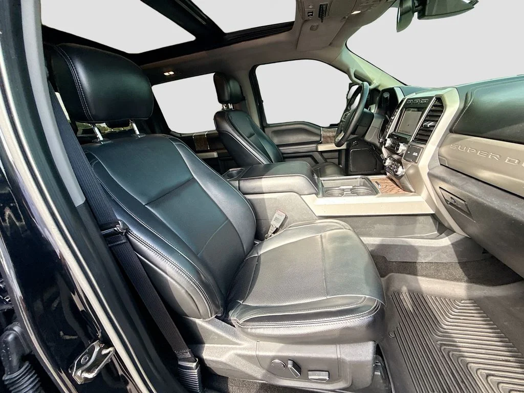 Used 2019 Black Ford Lariat image 31