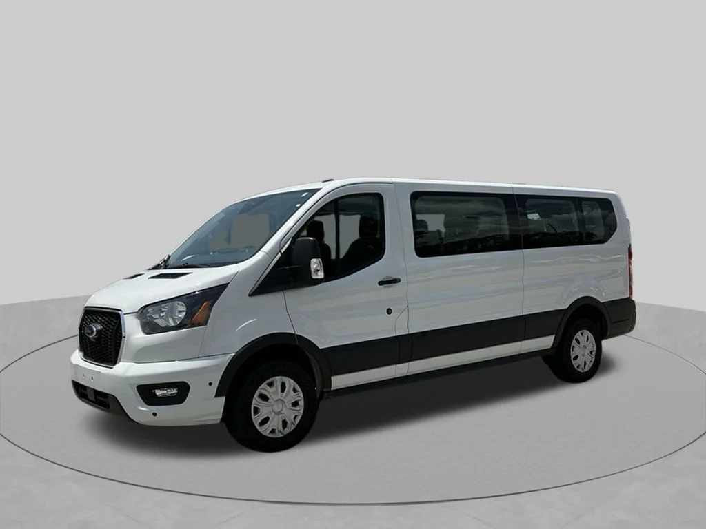 Used 2025 White Ford XLT image 3