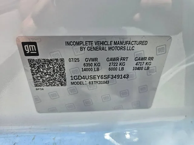 New 2025 Summit White GMC Pro image 30
