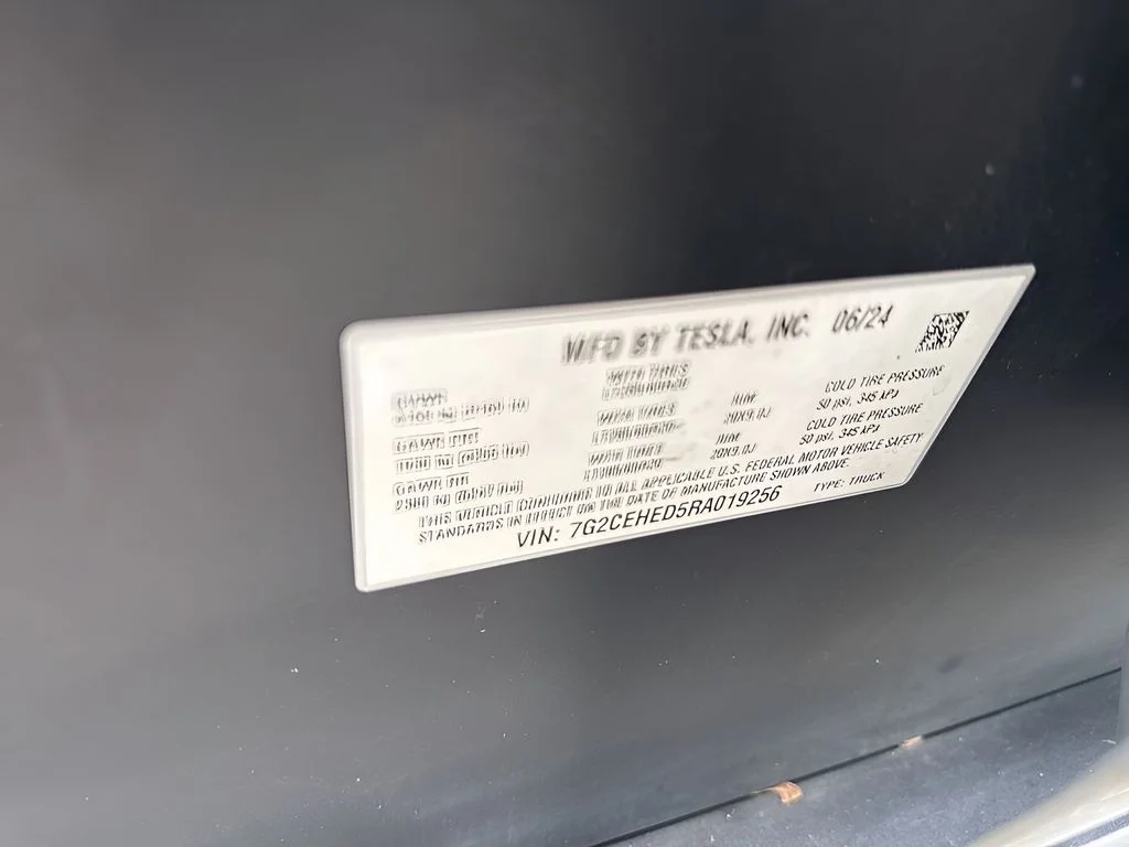 Used 2024 Silver Tesla Foundation FSD image 34