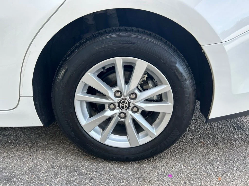 Used 2025 White Toyota LE image 14