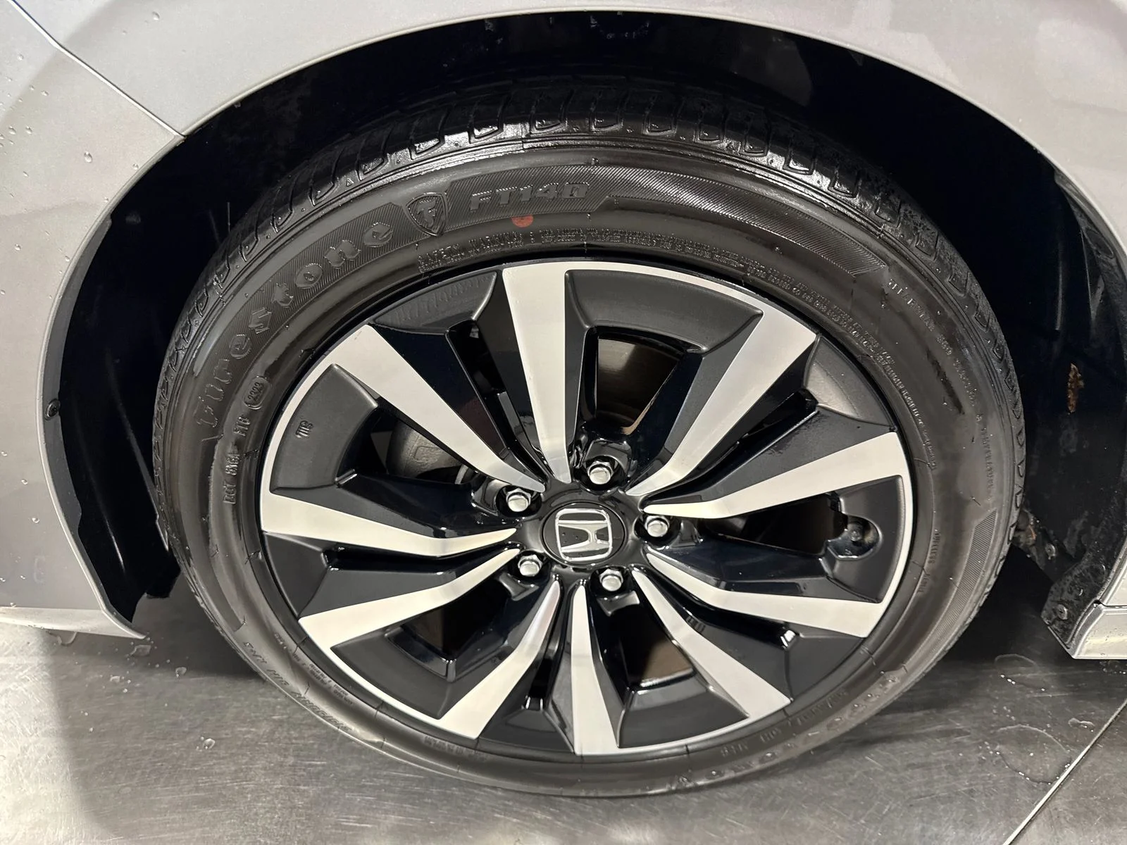 Used 2023 Lunar Silver Metallic Honda EX image 2