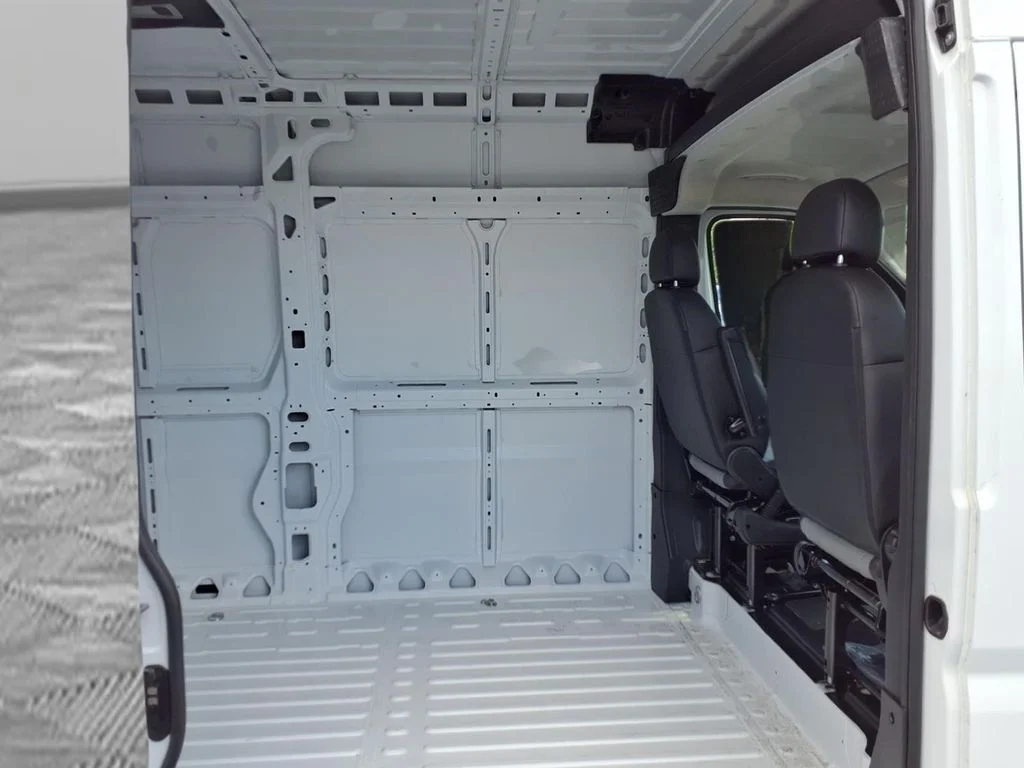New 2026 Bright White Clear-Coat Exterior Paint RAM High Roof image 22