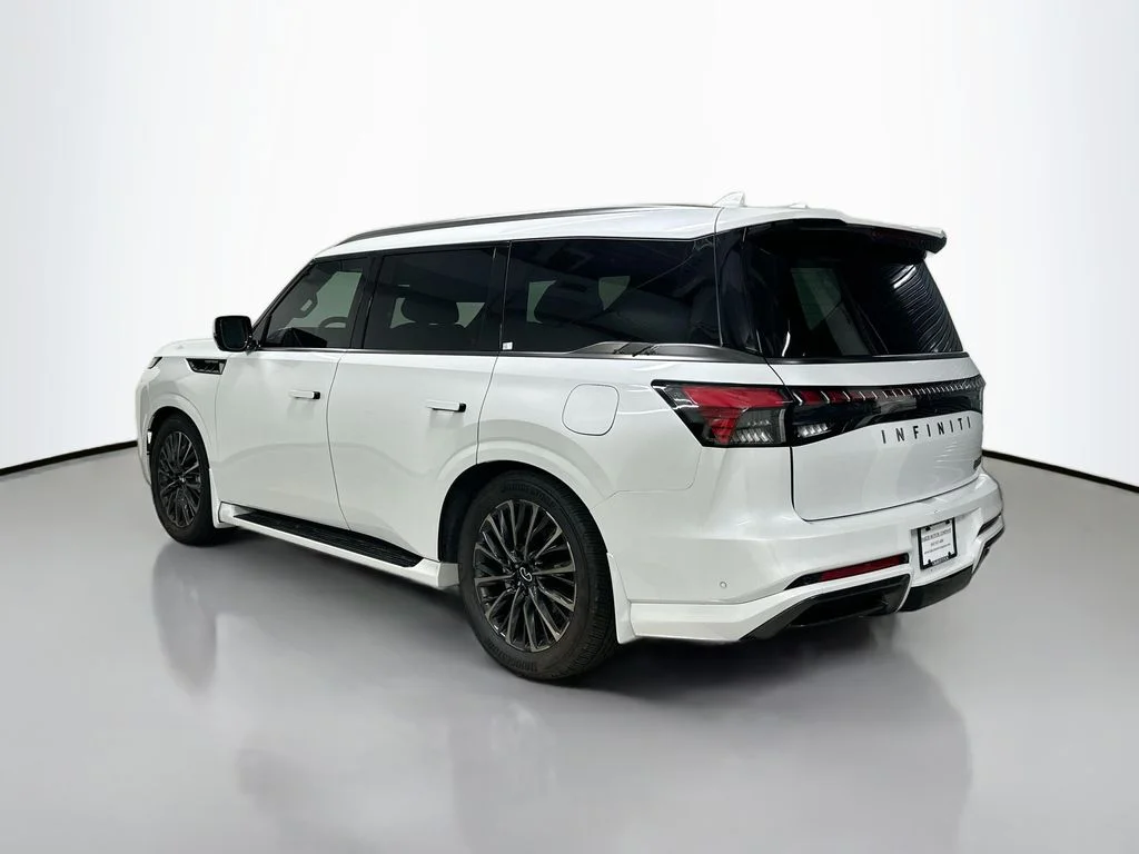 Certified Used 2026 White INFINITI AUTOGRAPH image 3