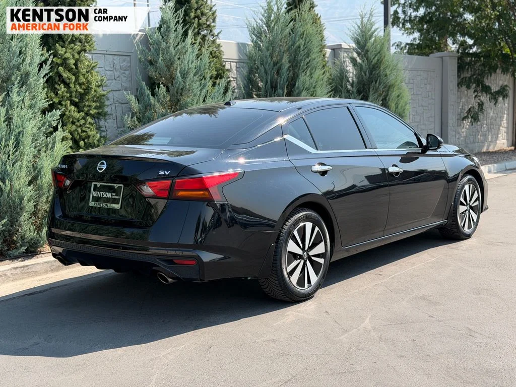 Used 2019 Black Nissan 2.5 SV image 8