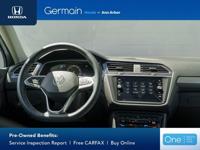 Used 2023 Silver Metallic Volkswagen 2.0T SE image 21