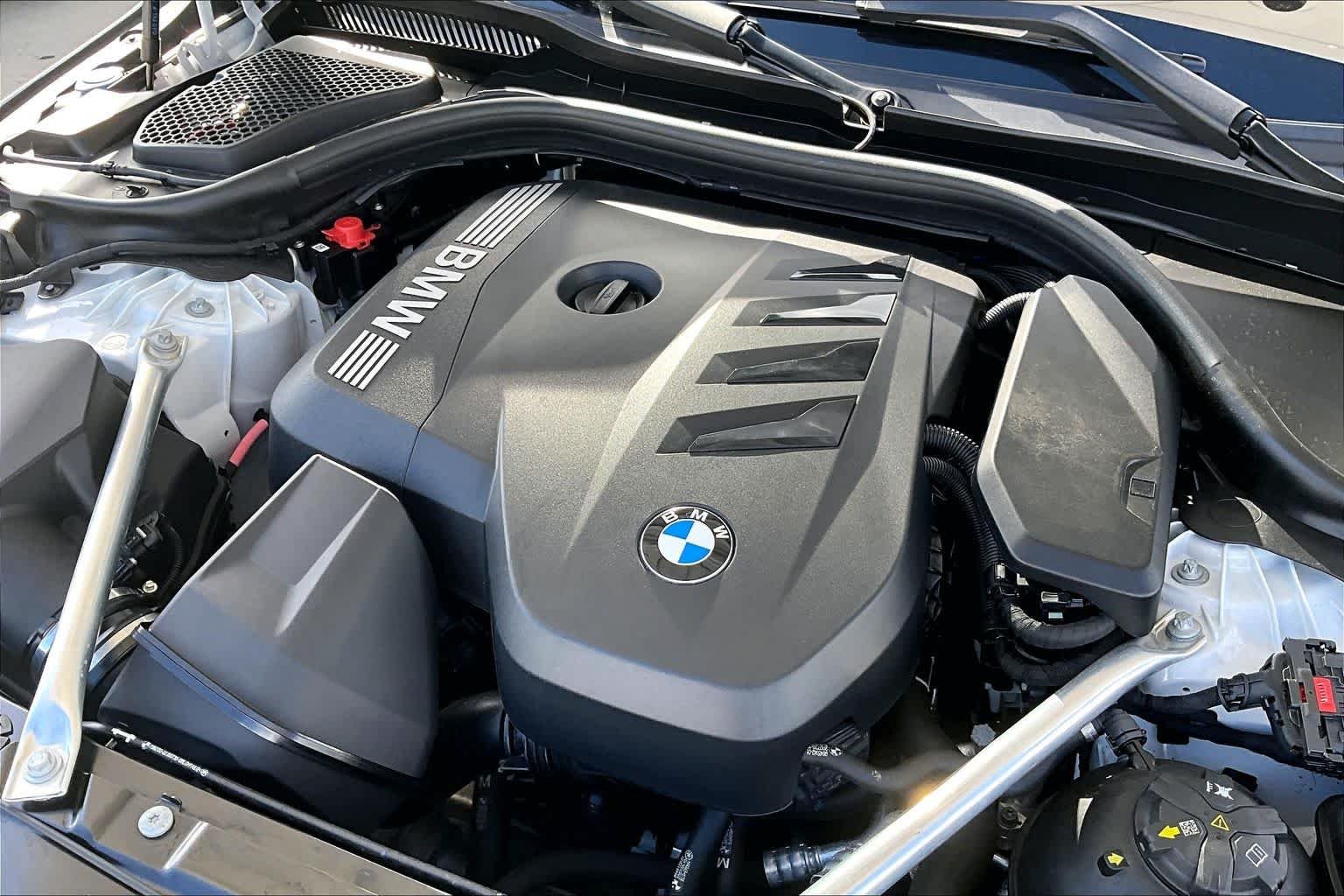 Used 2026 Mineral White Metallic BMW 530i image 32
