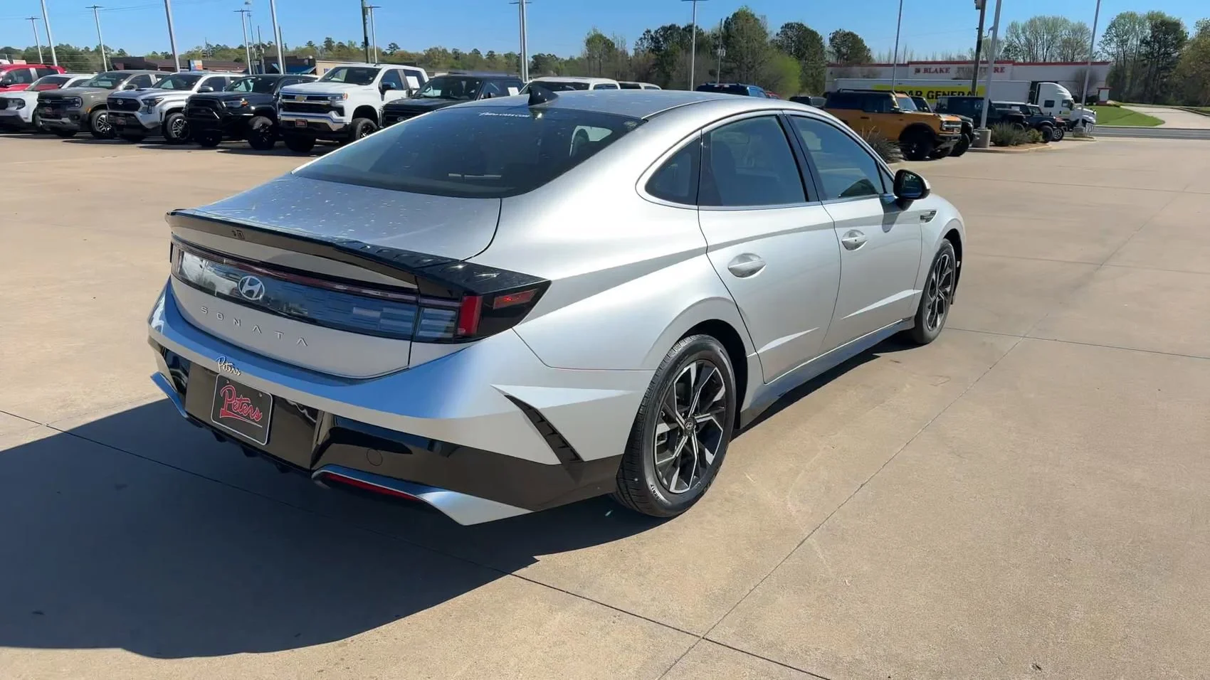 Used 2025 Aero Silver Hyundai SEL image 9