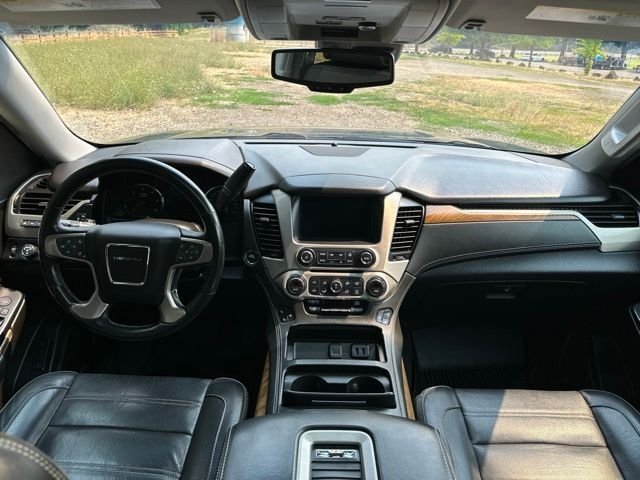 2020 GMC Yukon Denali - Photo 30
