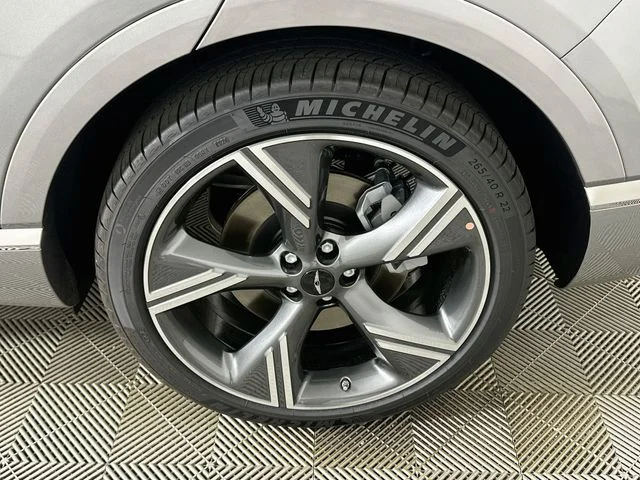 New 2027 Silver Genesis 3.5T Prestige image 23