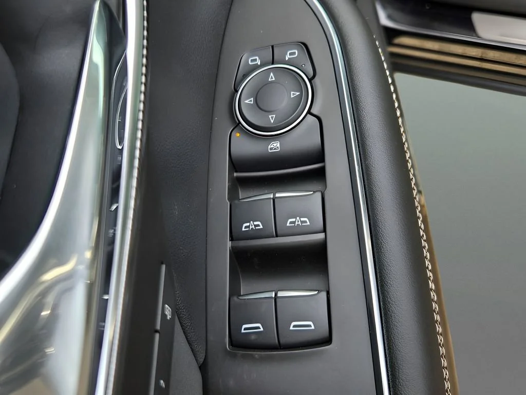2025 Buick Envision Sport Touring - Photo 17