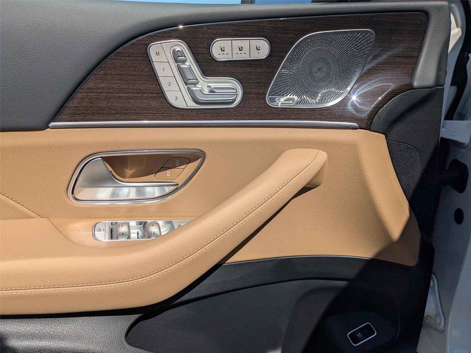 New 2026 Polar White Mercedes-Benz GLS 450 image 11