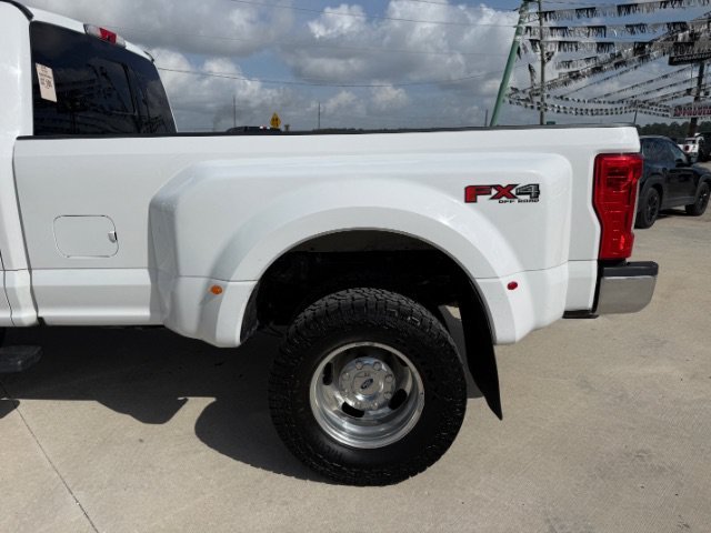 Used 2019 White Ford Lariat Crew Cab Long Bed DRW 4WD image 13