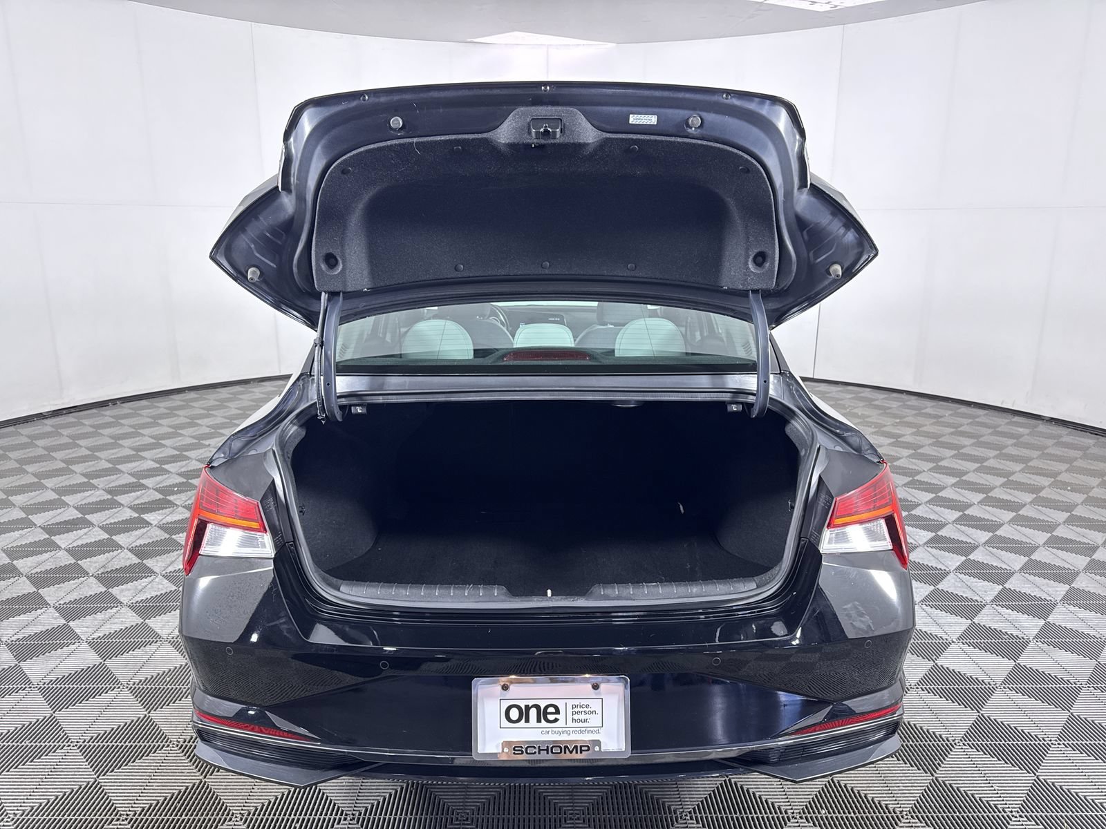 Used 2023 Onyx Black Hyundai Limited image 24