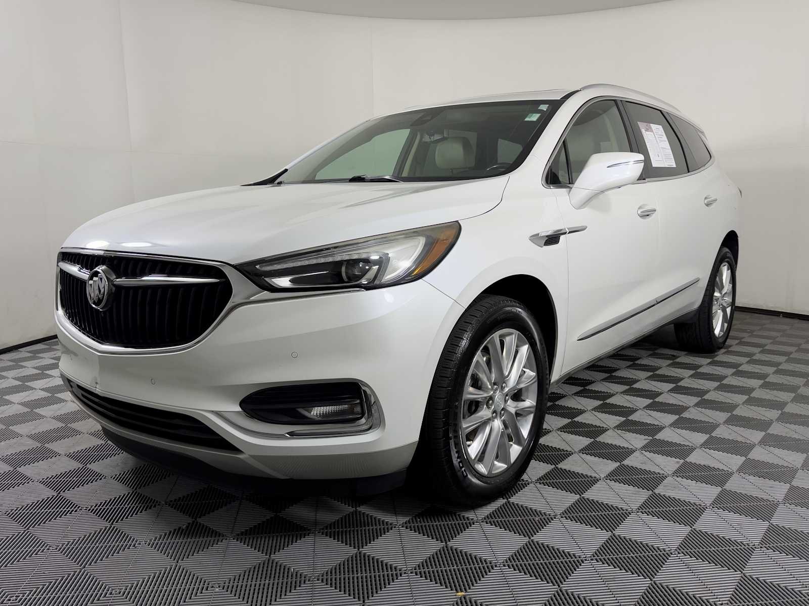 Used 2018 Includes Satin Nickel lower exterior accent color. Buick Premium image 3