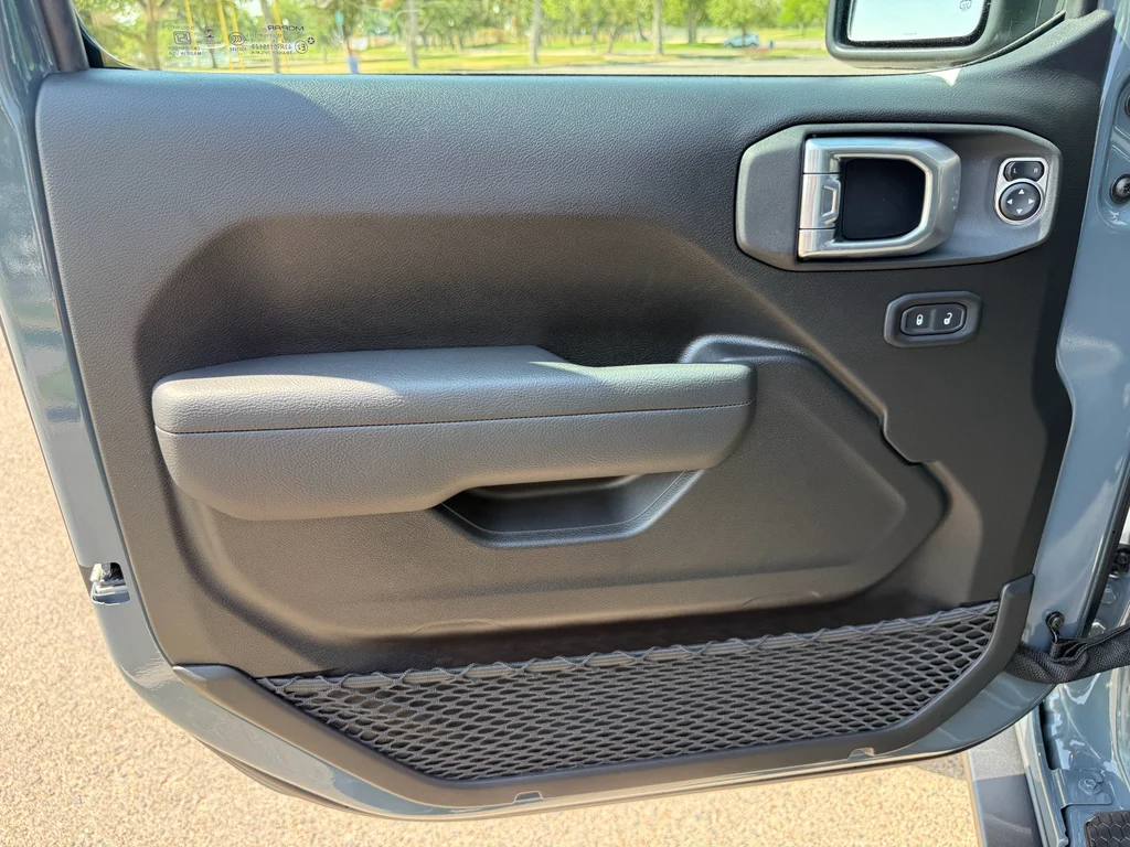 New 2026 Anvil Clearcoat Jeep Sport S image 16