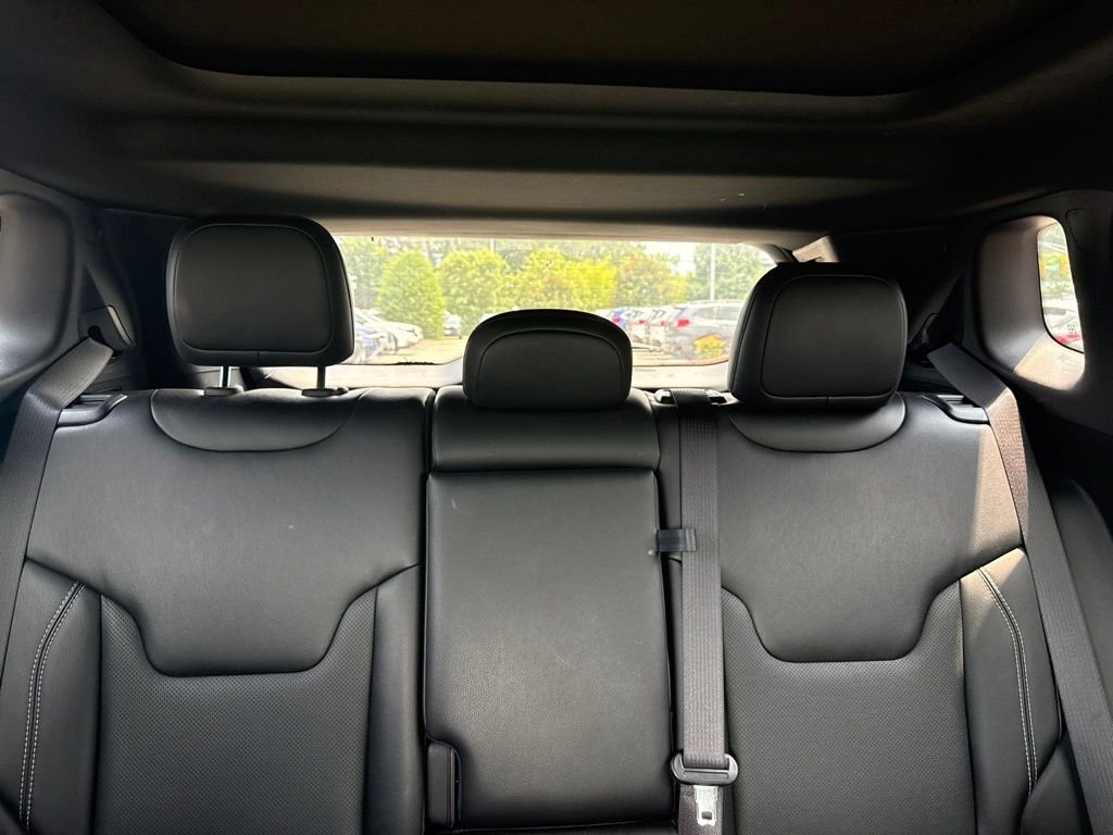 Used 2023 Silver Jeep Limited image 13