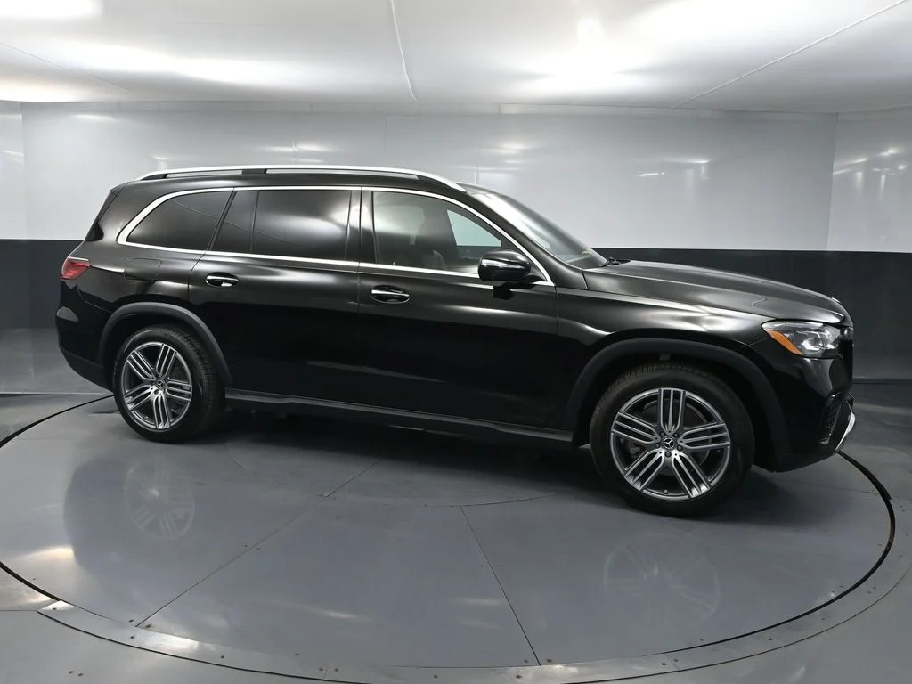 Used 2026 Black Mercedes-Benz GLS 450 image 2