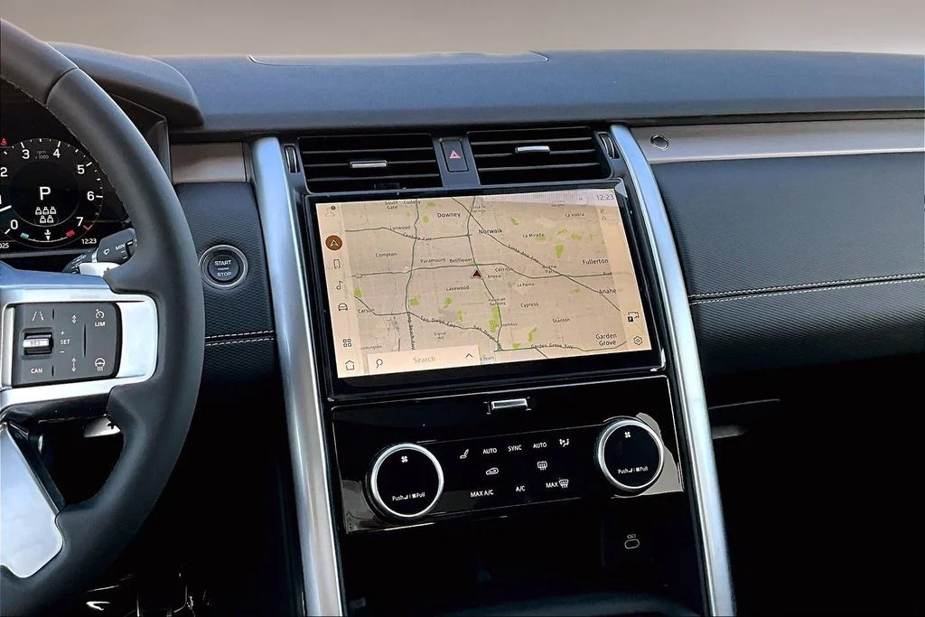 2025 Land Rover Discovery Dynamic SE - Photo 6