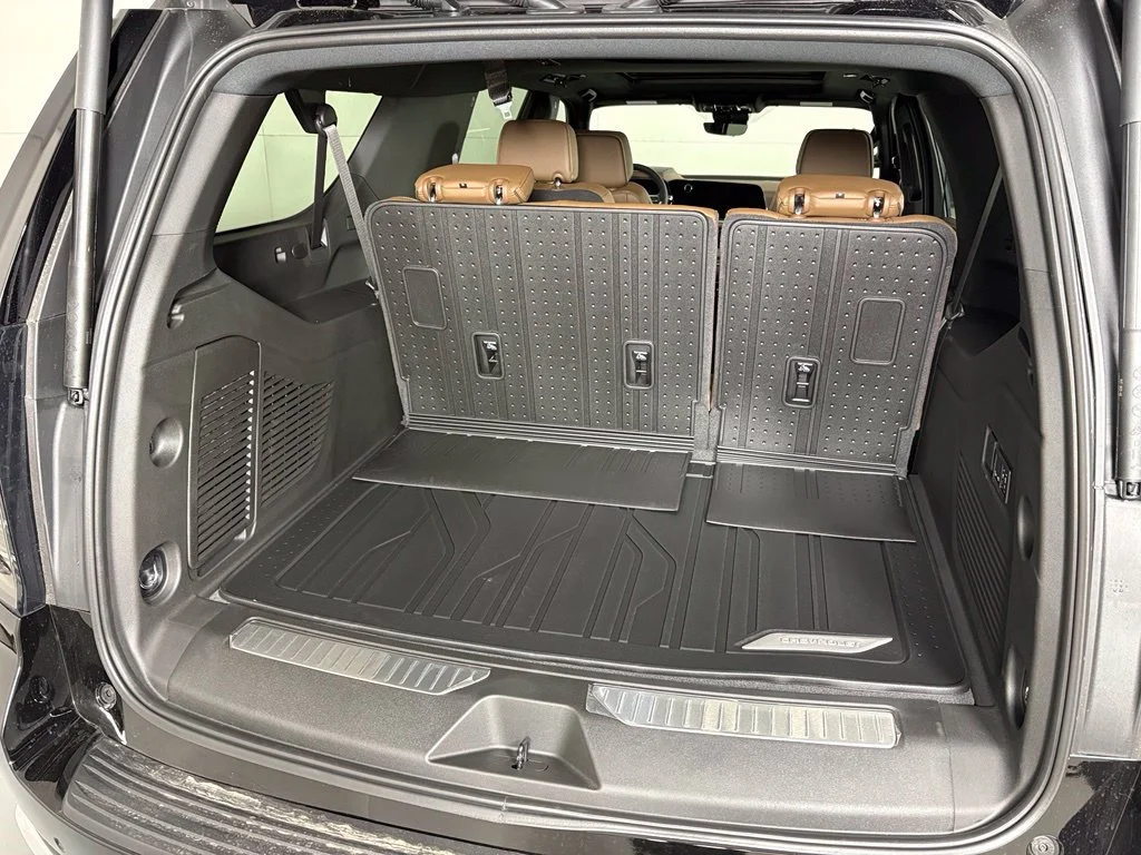 2026 Chevrolet Suburban High Country - Photo 27