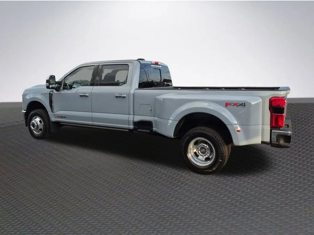 New 2026 Glacier Gray Metallic Tri-Coat Ford F-350® King Ranch® image 5
