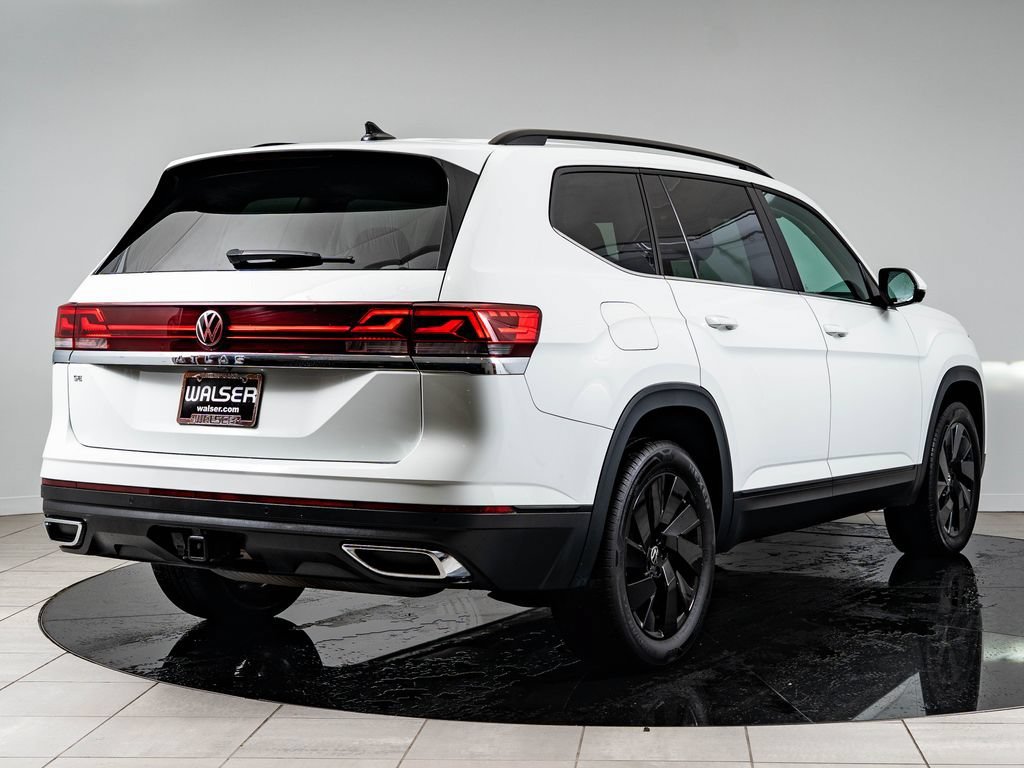 Used 2025 Pure White Volkswagen 2.0T SE w/Technology image 10