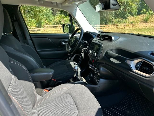 Used 2016 Jungle Green Jeep Latitude image 26