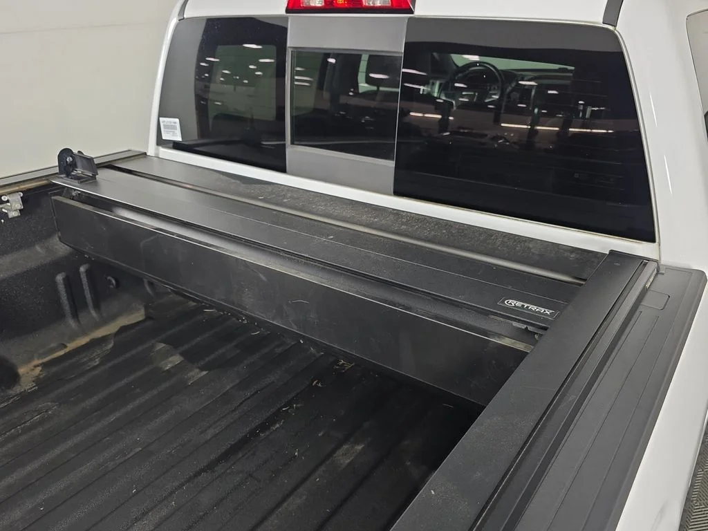 Used 2018 Summit White GMC SLT image 11
