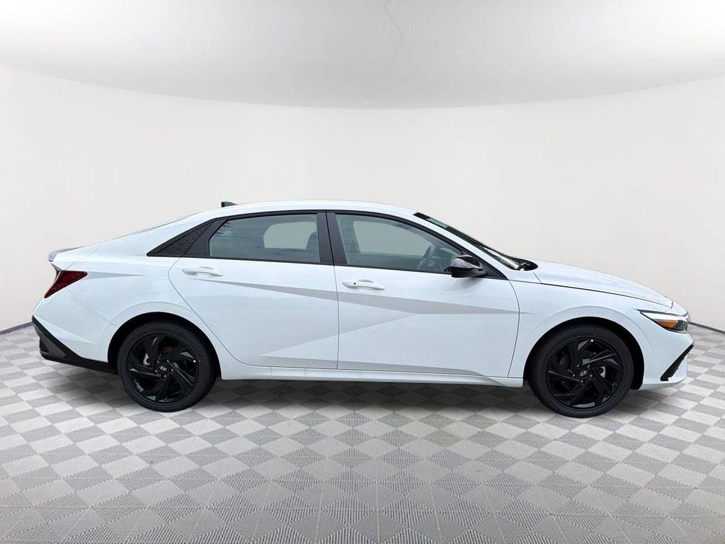 New 2026 White Hyundai SEL Sport image 4