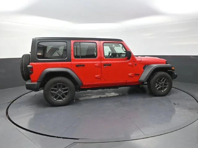 Used 2024 Red Jeep Sport S image 11