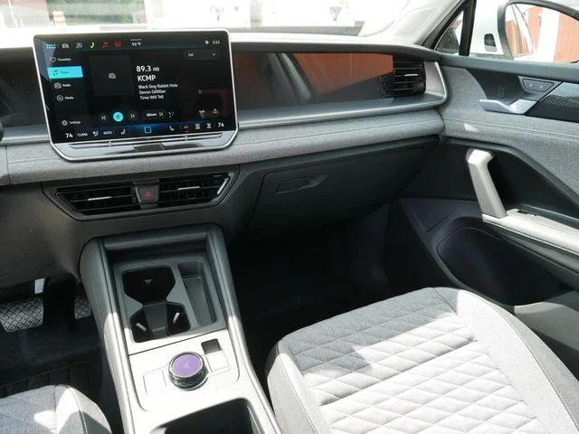 New 2026 White/off-white Volkswagen 2.0T S image 10