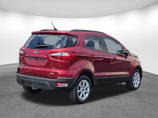 Used 2020 Ruby Red Metallic Ford SE image 4