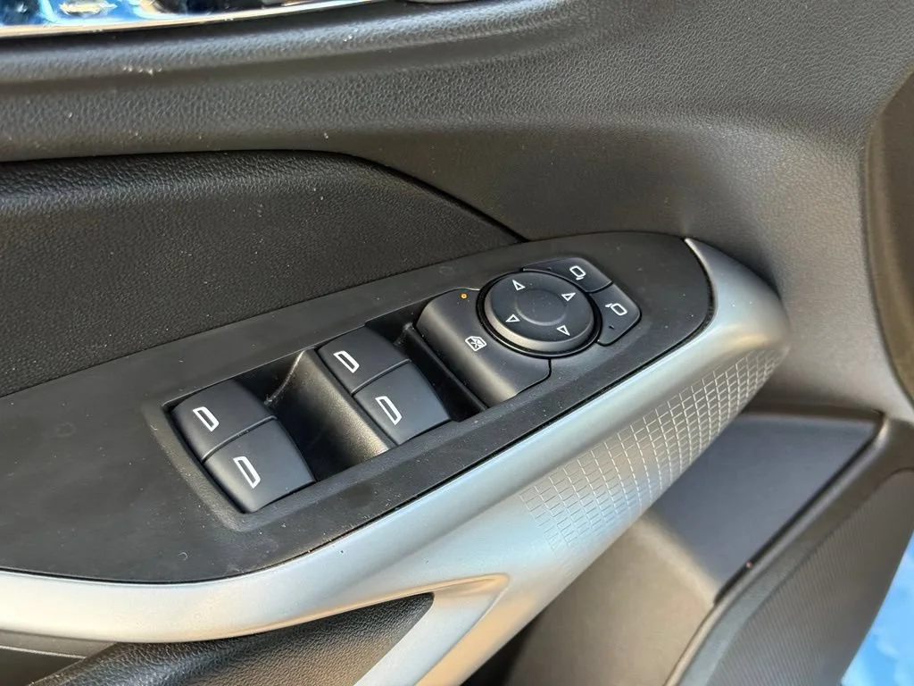 Used 2024 Fountain Blue Chevrolet 1RS image 31